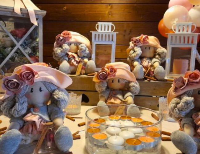 tavolo confetti con bambole