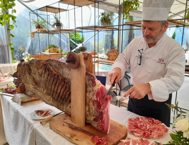 chef mario taglio prosciutto