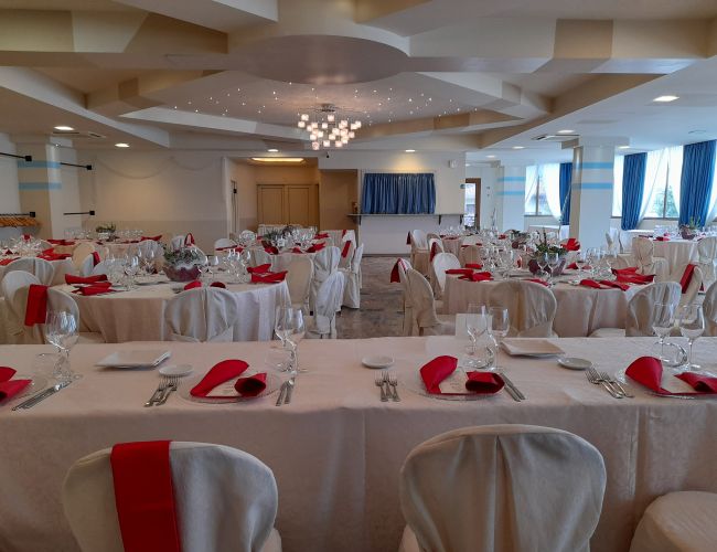 tavolo sposi e sala